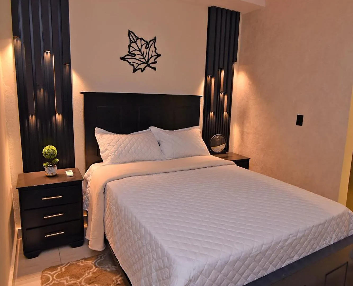 Solmi Rooms Calero